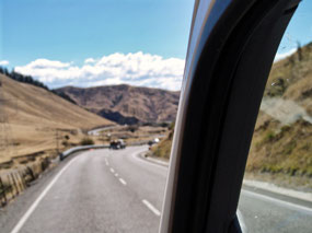 Winding Road going north from Kaikoura
