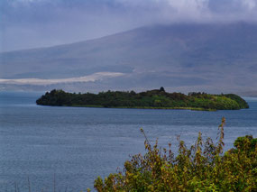 Lake Rotoaira hoping to see Tongariro peaks