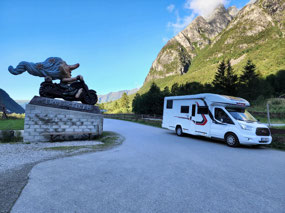 Trollstigen Entrance - really cool troll statues!