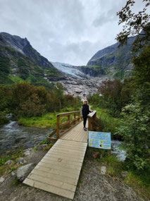 Walkway to the lake