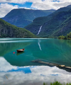 Lake Eidsvatnet across is Asafossen