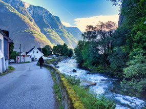 Walk back down along Undredal River