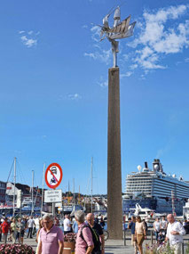 Mega people by cruise port dock