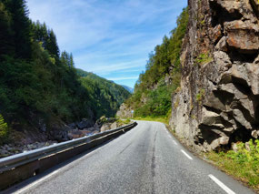 North on Rv13 along Gronsdalslona river