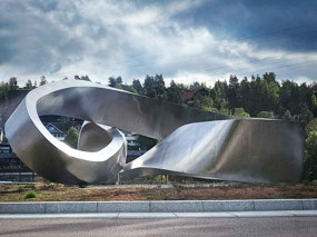 E134 east - interesting roadside sculpture