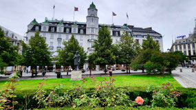 Grand Hotel & Café