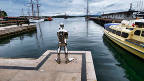 Dykkaren Scuba silver sculpture