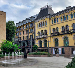 Wessels plass south side of Parliament