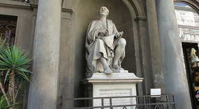 Flippo Brunelleschi statue, Dome's creator