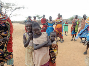 greeted by children & women Ngutuk Village 