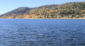  Navajo Lake