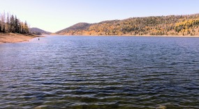  Navajo Lake