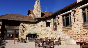  Lodge Veranda