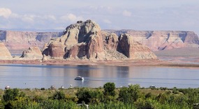  views along Lakeside Drive Lake Powell
