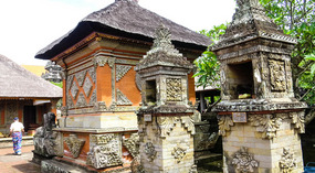  Batuan Temple Complex