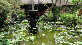 Gardens Dirty Duck restaurant