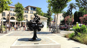 Brigitte Bardot  Statue