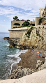 Beach at bottom of Wall