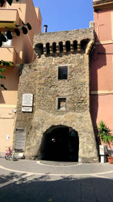 Archetto Passage