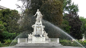  Burggarten Park - Mozart statue