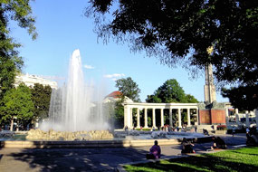 Schwarzenbergplatz - Fountain & Memorial