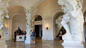 Sala Terrena Hall - Atlas columns