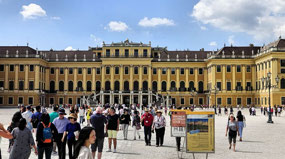 Schönbrunn Palace entrance