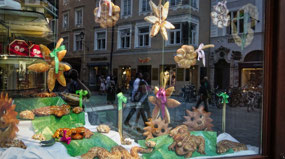 Bread Store display - Linzer Gasse street 