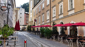 reataurant along Richard-Mayr-Grasse street