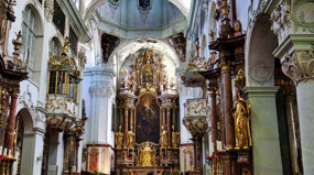St Peters lavish Interior