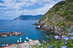 views from cliffside overlooking Vernaza