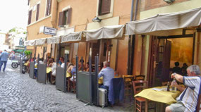 Osteria Da Fortunate along via del Pellegrino