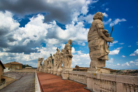 up close with the Apostles along the roof line