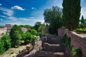 Steps leading down to Roman Forum