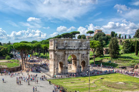 walk past Constantine Arch to Palantine Hill
