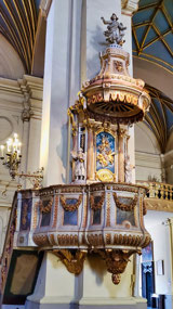 along Main Aisle