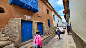 Incredibly Narrow Street & Sidewalk - Cusco