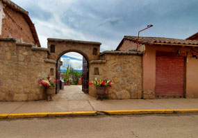 Weaving Cooperative entrance