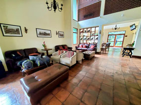 Belmond Lounge at Train Station