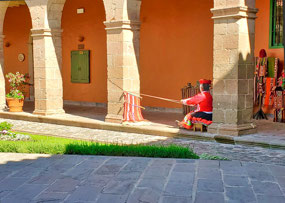 Weaver working during the days