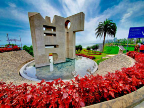 Intihuatana sculpture