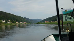 Boatride on the Elbe - along the river