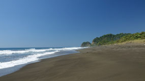 Playa Hermosa - tought waves