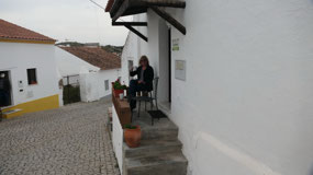 Amiera - coffee on the balcony