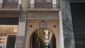 Granada - La Alcaicera market