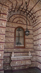 Faro - Igesja do Carmo - chapel of bones