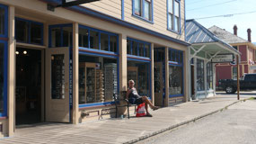 Skagway - relaxing after shopping