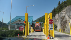 Klondike Hwy - at the custom