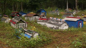 Eklutna - spirit houses