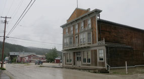 Dawson City - muddy rainy roads